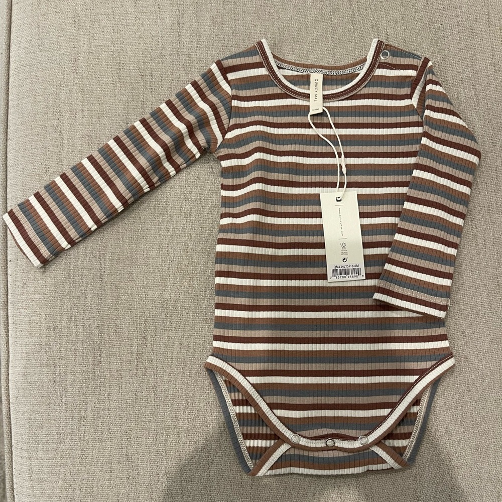 Quincy Mae Unisex Infant 100% Organic Cotton onesie long sleeved 3-6M
